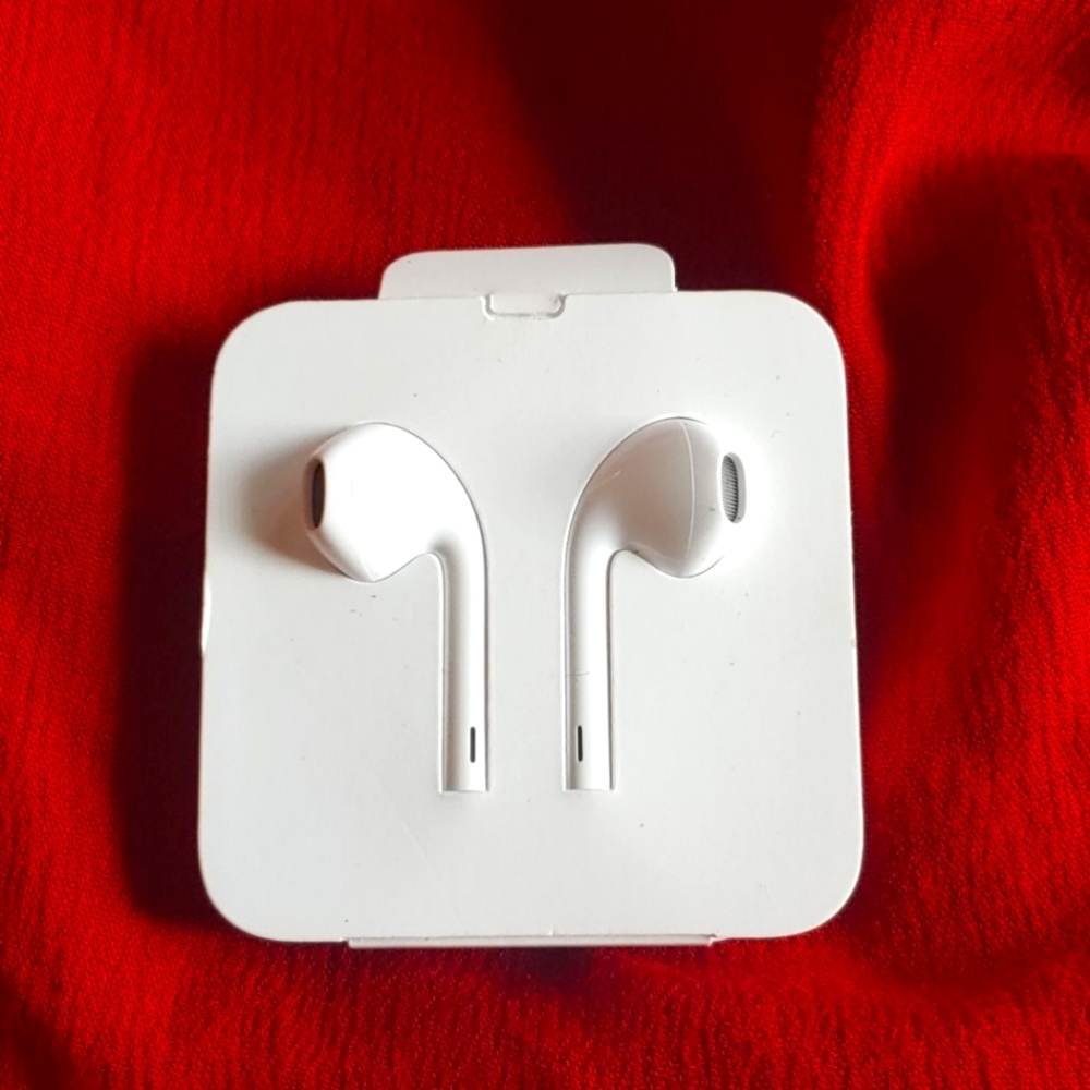 Apple Lightning Earbuds